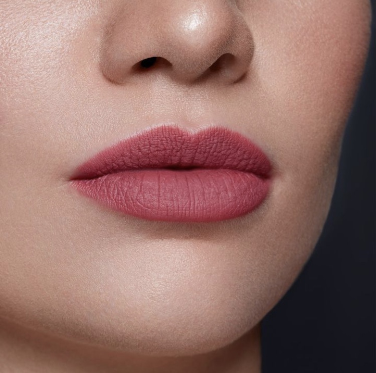 Supermatte Lipstick 411_Falcon - Image 3